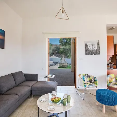 The Complete Guide To Renting Your Exclusive Holiday In With Private Pool And Close To The Beach 1708 *