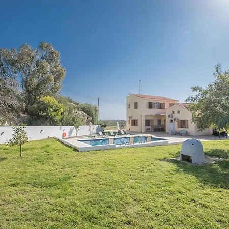 The Complete Guide To Renting Your Exclusive Holiday In With Private Pool And Close To The Beach 1708